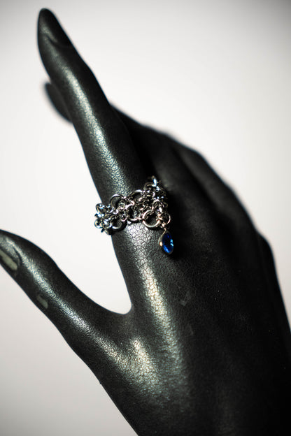 Bague en maille gemme bleue